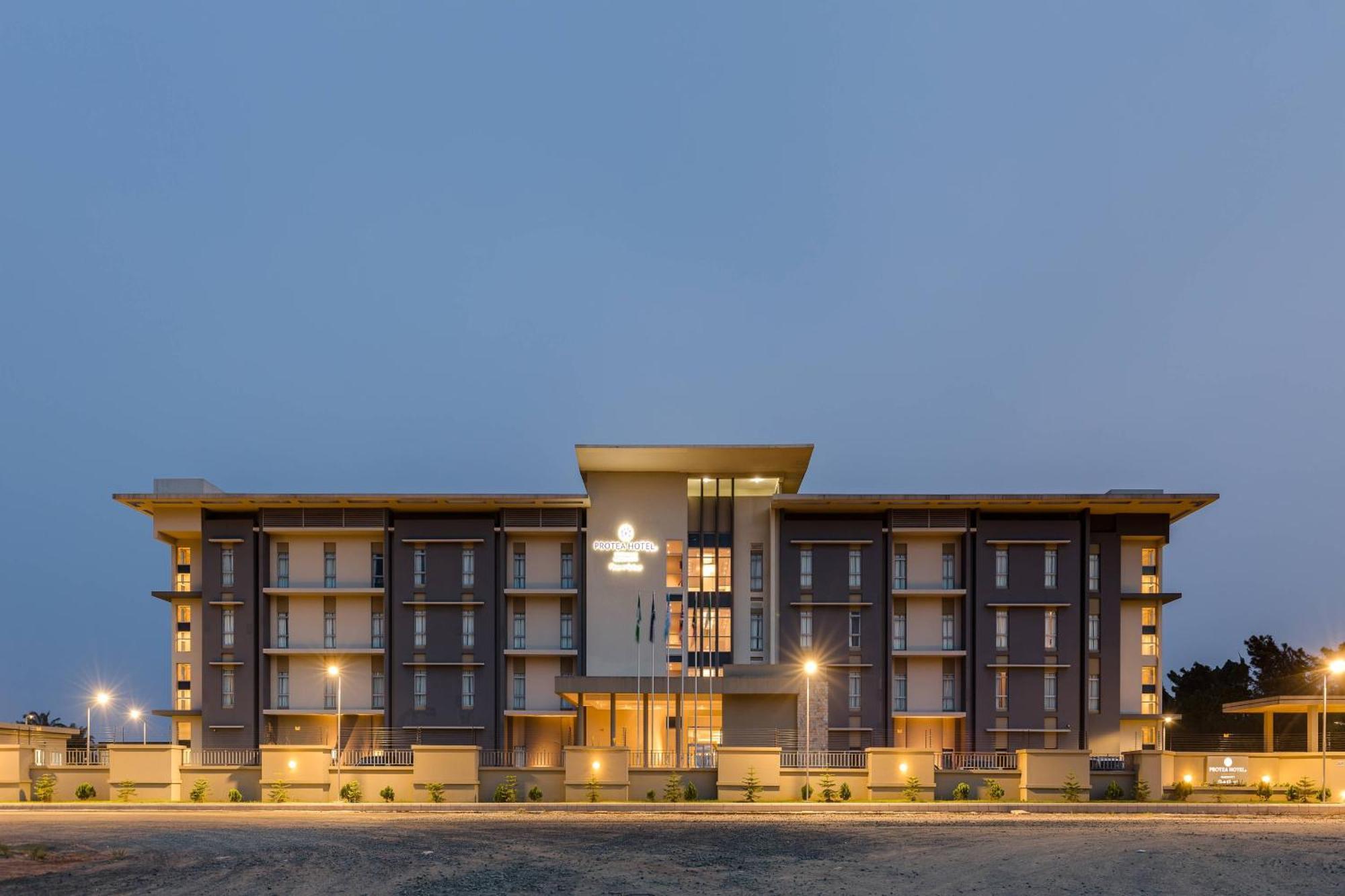 Protea Hotel By Marriott Owerri Select Ngoại thất bức ảnh